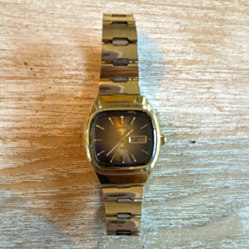 Seiko quartz day - quartz, gold