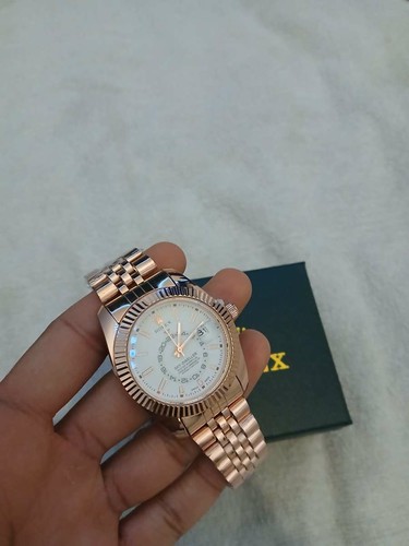 Rose gold watch - gold,