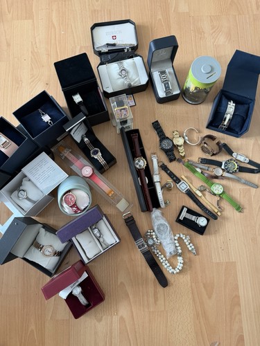 Lot watches boxed - lot,